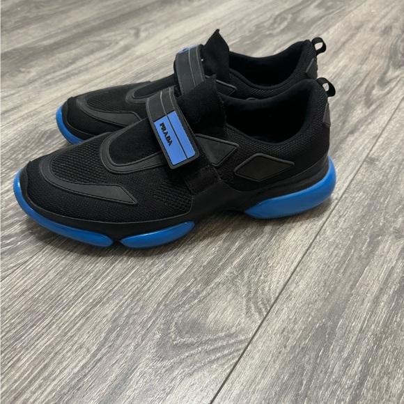 Prada Cloud Bust - Picture 3 of 3